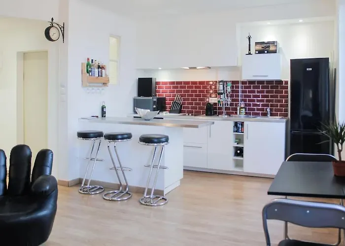 Fully Equipped Loft On The Old Port